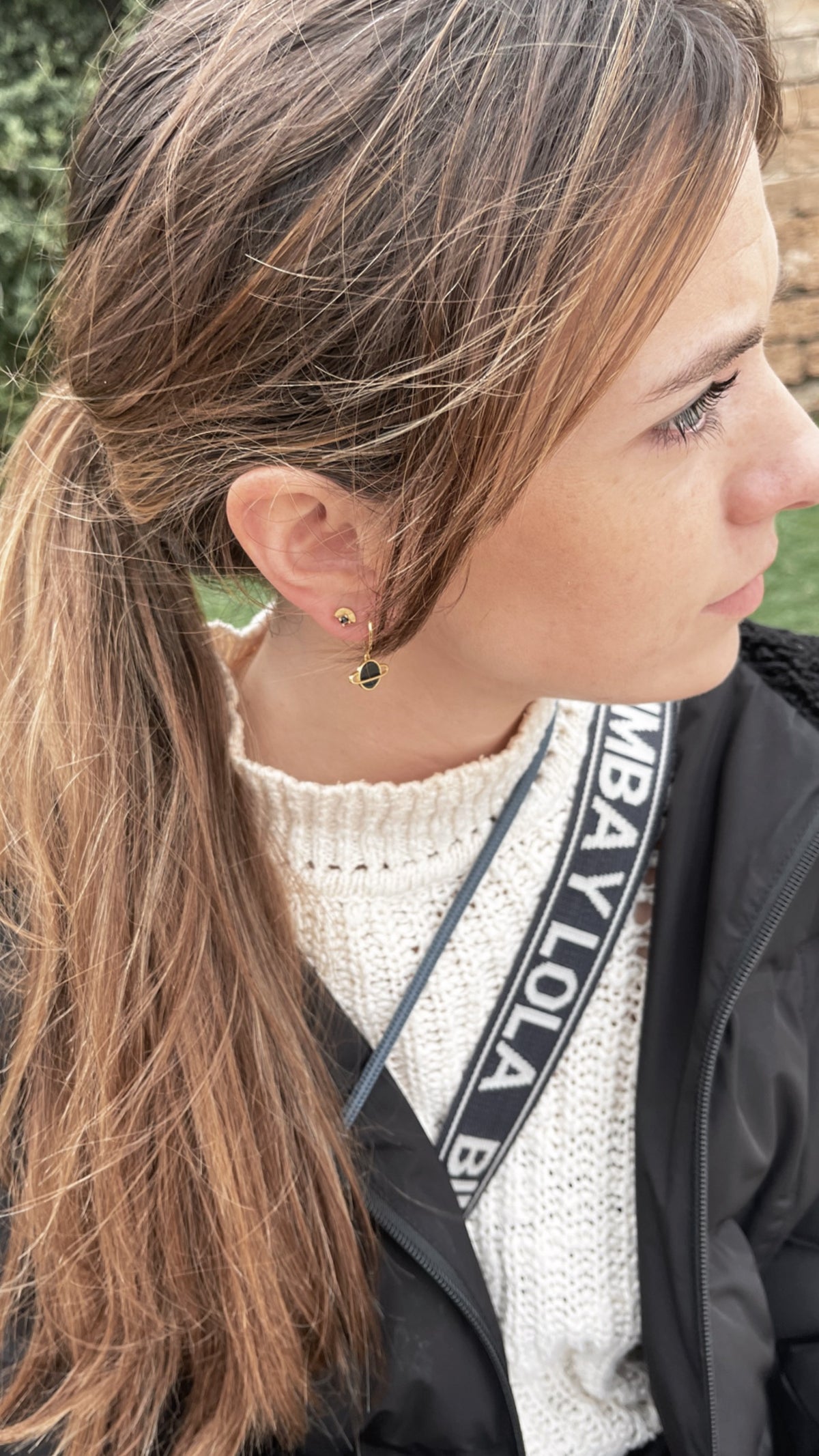 Pendientes Saturno Negro
